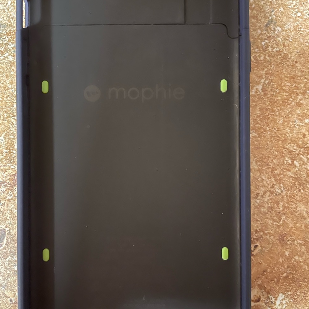 Mophie juice pack- protective battery case